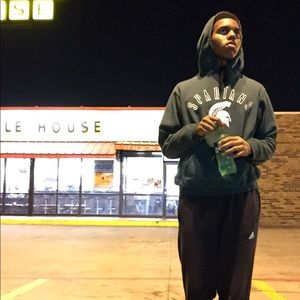 Meet your Posher, Leonard